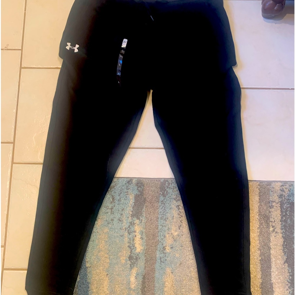 Black under armor joggers